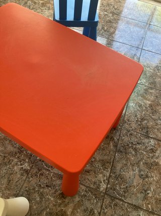 Mesa y 2 Sillas Niños IKEA