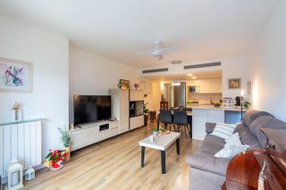 Piso en venta en Les Arenes - La Grípia  Can Montllor en Terrassa