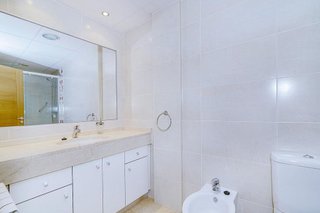 Piso en venta en Zubia (La)