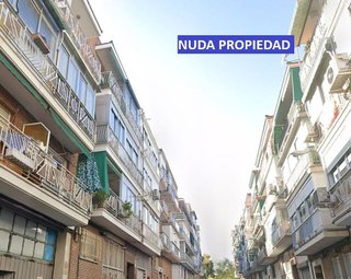 Piso en venta en Pueblo Nuevo en Madrid
