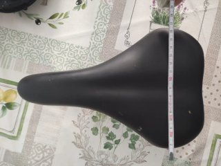 Sillín de bicicleta negro