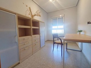 Piso en venta en Benicalap en Valencia