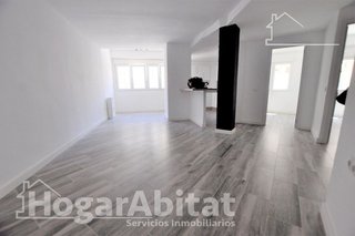 Piso en venta en Nou Moles en Valencia