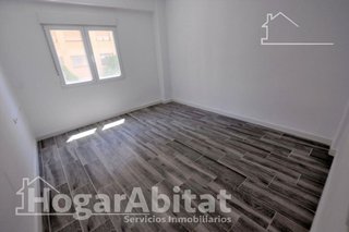Piso en venta en Nou Moles en Valencia