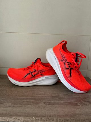 Zapatillas Asics Nimbus 27 Naranja/Negro