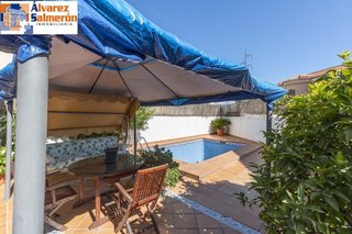 Casa pareada en venta en Residencial Triana - Barrio Alto en Gabias (Las)