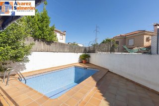 Casa pareada en venta en Residencial Triana - Barrio Alto en Gabias (Las)