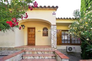 Chalet en venta en Cabanyes-Mas Ambrós-Mas Pallí en Calonge