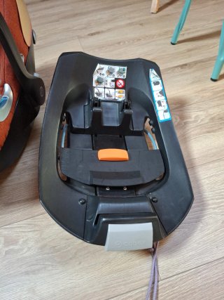 Cybex Aton Grupo 0 junto con Isofix