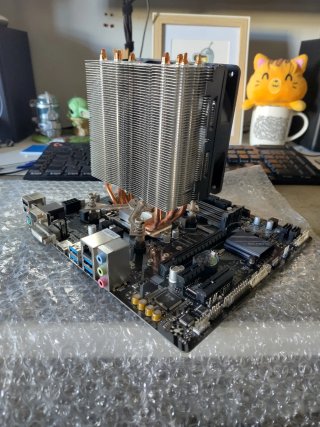Intel Core i5 9600k + Placa Gigabyte B365M