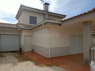 Chalet en venta en Monserrat