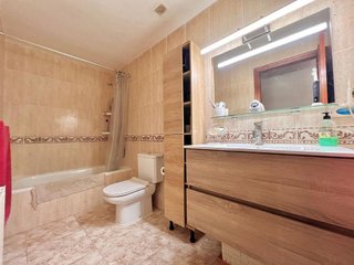 Casa adosada en venta en Centro en Roda de Barà