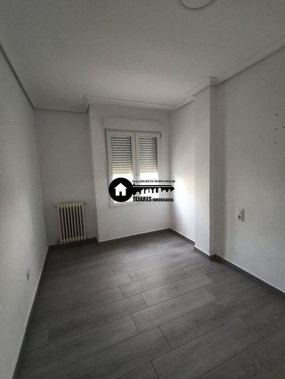Piso en venta en Hospital - Parque sur en Albacete