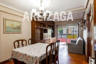 Piso en venta en Miracruz - Bidebieta en San Sebastián-Donostia
