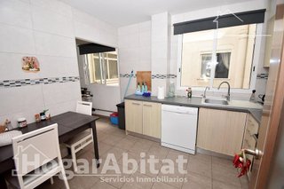 Piso en venta en Els Orriols en Valencia