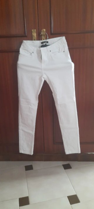 Pantalón elastico baquero pitillo blanco
