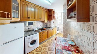 Piso en venta en La Malva-rosa en Valencia