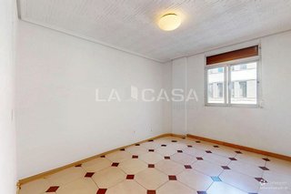 Piso en venta en La Malva-rosa en Valencia