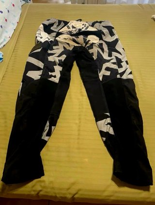Pantalon No Fear