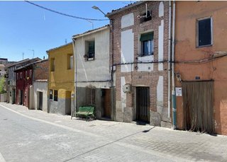 Casa adosada en venta en Cuéllar