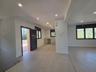 Chalet en venta en Torrelles de Llobregat