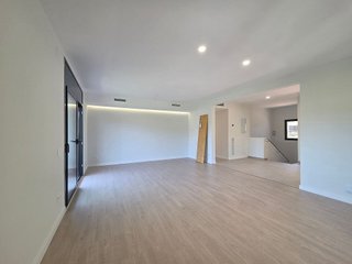 Chalet en venta en Torrelles de Llobregat