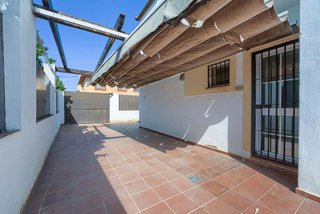 Chalet en venta en Coria del Río
