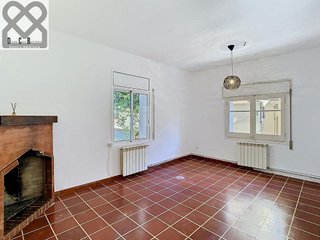 Chalet en venta en Corbera de Llobregat