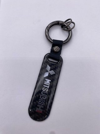 LLAVERO DE CARBONO REAL  MITSUBISHI REGALO