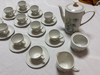 Juego completo de café y té de porcelana