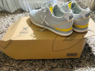 Zapatillas Munich Gris-Amarillo Talla 43 NUEVAS!