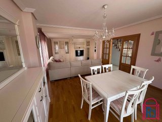 Casa adosada en venta en Villaquilambre