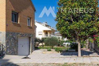 Chalet en venta en Sant Esteve Sesrovires