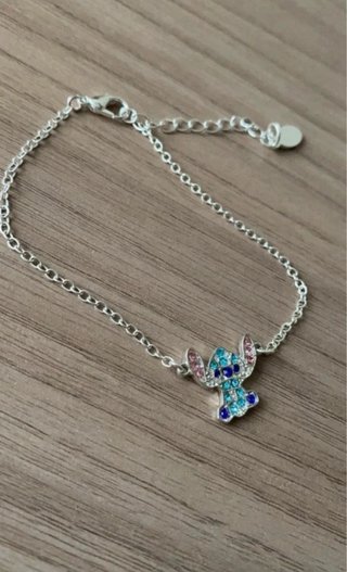 Pulsera con figura de Stitch nueva