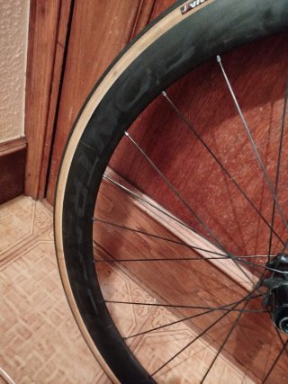 Bontrager Aeolus XXX4 Rueda trasera Carbono.