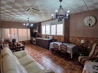 Casa adosada en venta en Tomelloso