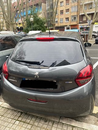 Peugeot 208 2016
