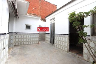 Chalet en venta en Núcleo Urbano en Pobla de Vallbona (la)