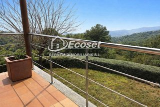 Chalet en venta en Vallirana
