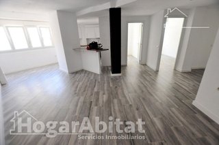 Piso en venta en Nou Moles en Valencia