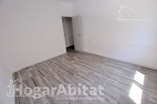 Piso en venta en Nou Moles en Valencia