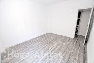 Piso en venta en Nou Moles en Valencia