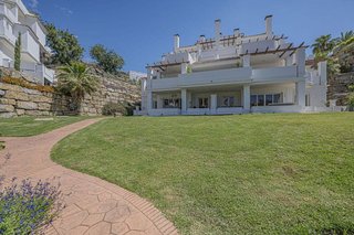 Ático en venta en Los Naranjos - Las Brisas en Marbella