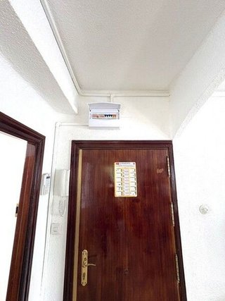 Piso en venta en Ambroz en Madrid