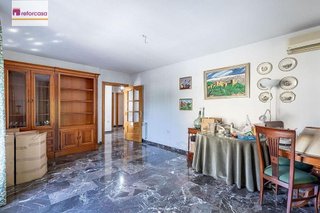 Chalet en venta en Ogíjares