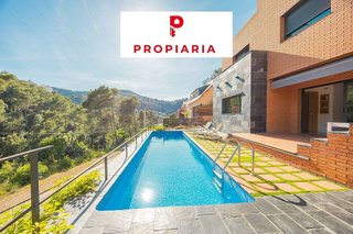 Chalet en venta en Vallirana