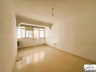 Piso en venta en La Paz - Segunda Aguada - Loreto en Cádiz