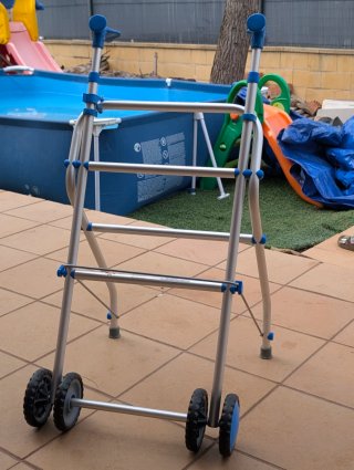 Andador con ruedas