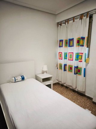 Piso en venta en Zona Avenida al Vedat en Torrent