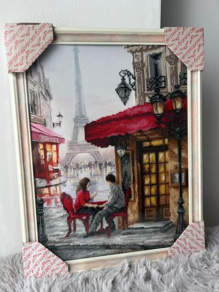 Cuadro bordado cuentas Romance en París